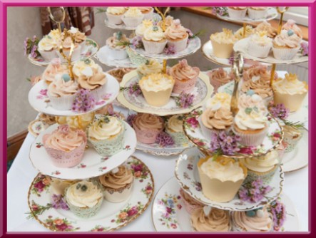 Vintage cakestands for hire - our trademark!